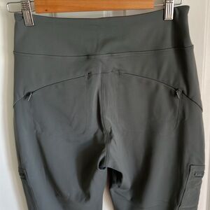 Athleta Headlands Hybrid Cargo tights